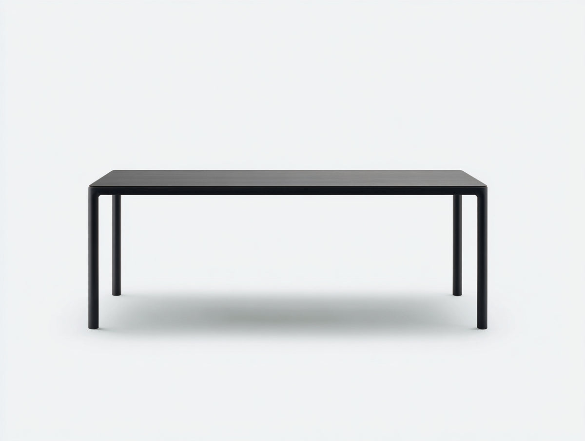 Tavolino da caffè 110×55×40 cm - metallo nero - forma rettangolare compatta con angoli arrotondati per soggiorno